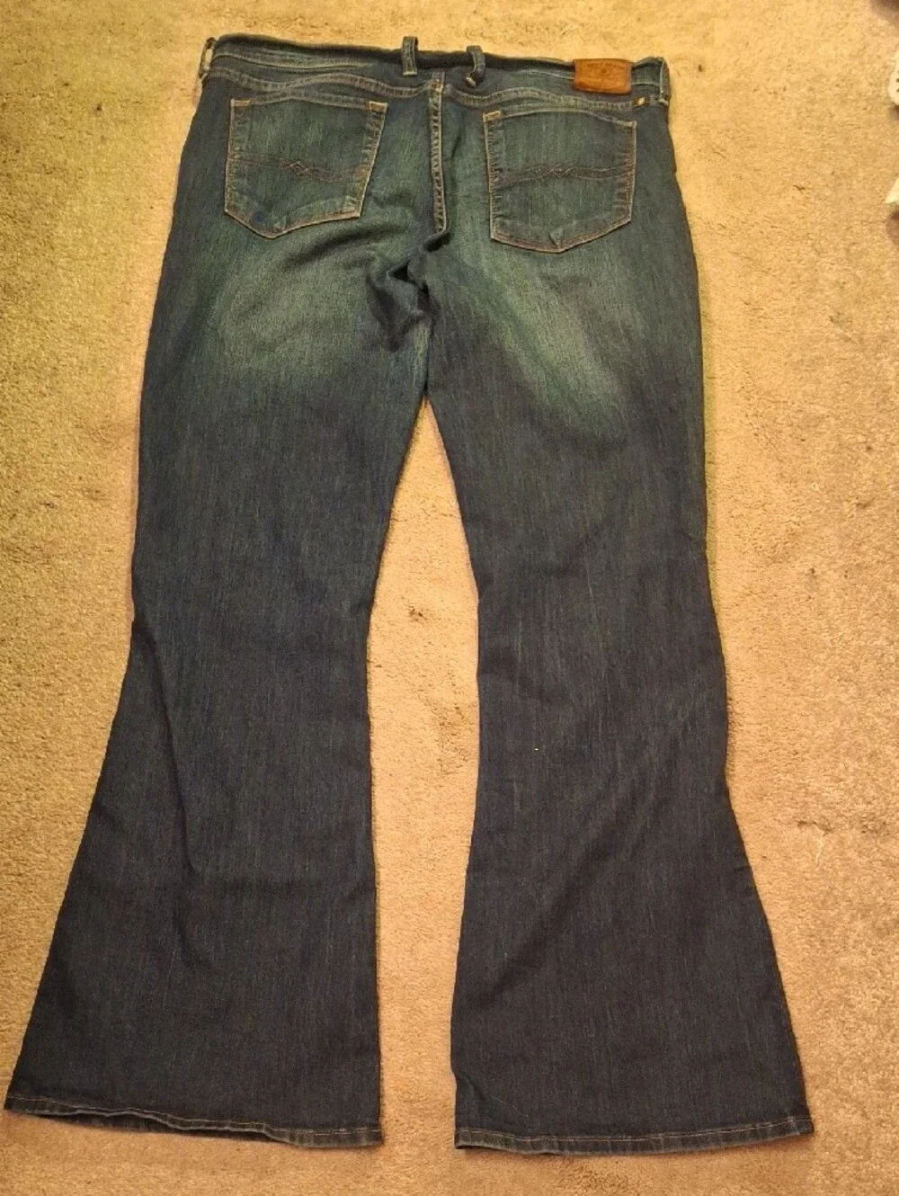 Lucky Brand Men's Dark Blue Relaxed Flare Jeans